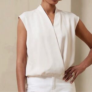 Banana Republic Women's XL Ivory Sleeveless Wrap Blouse Casual